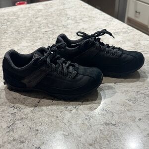 NWOT Women’s Easy Spirit Easy Trax  Black Low-Profile Casual Hiker shoe